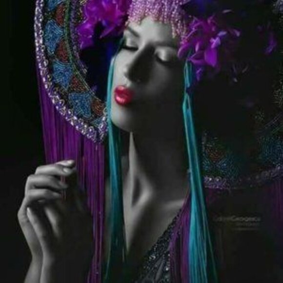 Holly Yashi Niobium Leaf Earrings Earrings - Picture 4 of 10